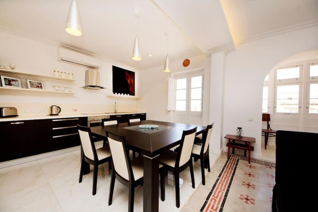 Апартаменты Ag3 - Large, Bright And Stylish Валетта Экстерьер фото